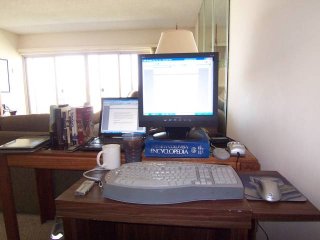 Front view of the beach house workstation